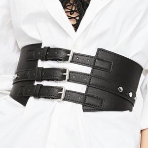Broad Leather Studded Belt